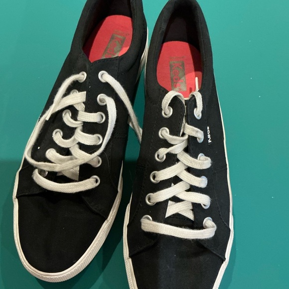 Keds Champions Women’s Black and White Canvas Lace-Up Sneakers Size 10 NWOB - Picture 1 of 5